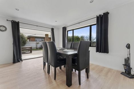 Photo of property in 30 Montague Grove, Stratford, 4332