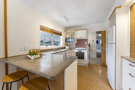 Photo of property in 51 John F Kennedy Drive, Milson, Palmerston North, 4414