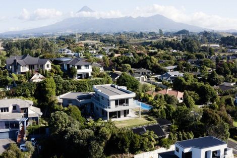 Photo of property in 33 Veale Road, Frankleigh Park, New Plymouth, 4371