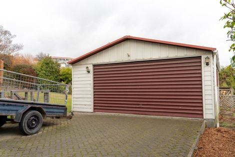 Photo of property in 16 Golfers Drive, Balclutha, 9230