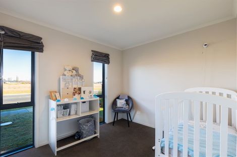 Photo of property in 32 Hodgkinson Road, Pegasus, 7612