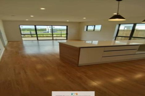 Photo of property in 13 Sapwood Crescent, Takanini, 2110