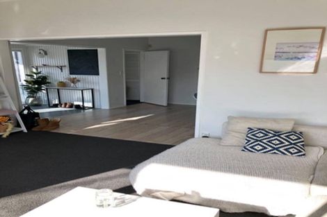 Photo of property in 15 Eskdale Road, Birkdale, Auckland, 0626