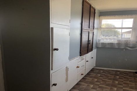 Photo of property in 2 Sutton Place, Hawera, 4610