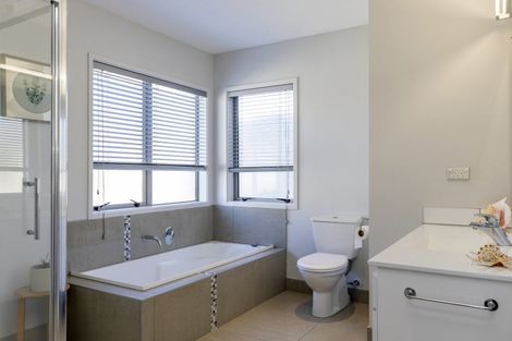 Photo of property in 26 Ernest Kemp Rise, Wharewaka, Taupo, 3330