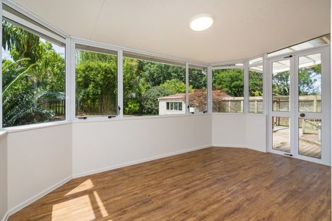 Photo of property in 13 Normanton Street, Glenfield, Auckland, 0629