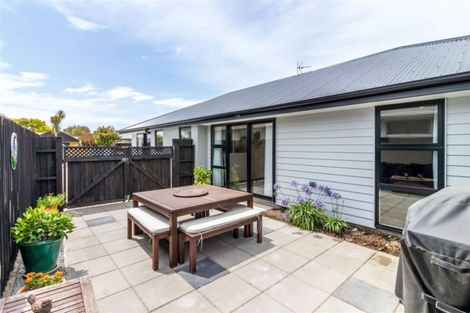 Photo of property in 165 Queenspark Drive, Parklands, Christchurch, 8083