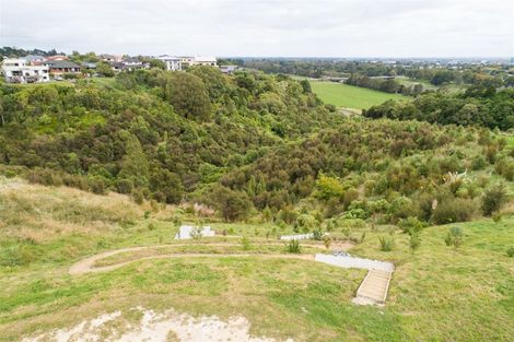 Photo of property in 73 Vaucluse Heights, Fitzherbert, Palmerston North, 4410