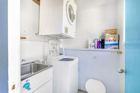 Photo of property in 62 Northcote Road, Northcote, Christchurch, 8052