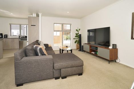 Photo of property in 2/7 Vialou Street, Hamilton Central, Hamilton, 3204