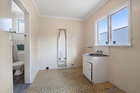 Photo of property in 48 Wood Street, Takaro, Palmerston North, 4410