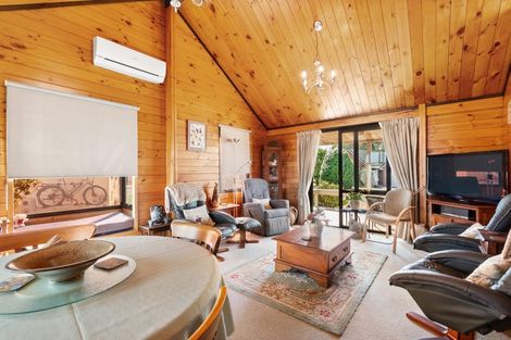 Photo of property in 18 Kingfisher Way, Te Kowhai, Hamilton, 3288