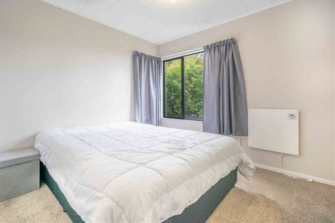 Photo of property in 16 Amery Place, West Harbour, Auckland, 0618