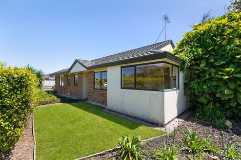 Photo of property in 10 Magnolia Drive, Waiuku, 2123
