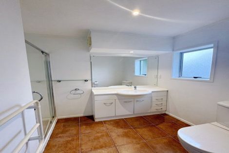 Photo of property in 129 Hobsonville Road, West Harbour, Auckland, 0618