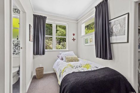 Photo of property in 21 Ngaio Gorge Road, Ngaio, Wellington, 6035