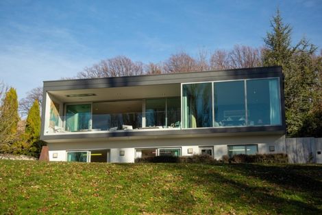 Photo of property in 10 Tapley Paddock, Wanaka, 9305