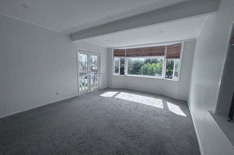 Photo of property in 45 Kingdale Road, Henderson, Auckland, 0610