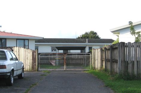 Photo of property in 1/90 Parrs Cross Road, Henderson, Auckland, 0612