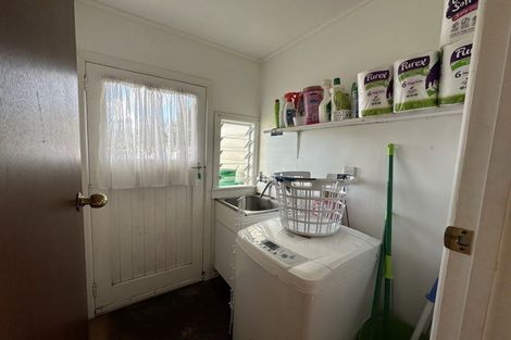 Photo of property in 3 Julian Street, Eltham, 4322