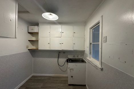 Photo of property in 28 High Street West, Waitara, 4320