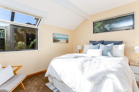 Photo of property in 24 Sunset Parade, Plimmerton, Porirua, 5026