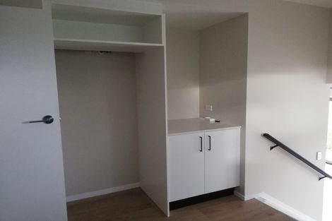 Photo of property in 2/5 Aries Place, Shelly Park, Auckland, 2014