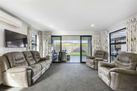 Photo of property in 54 Roy Hilton Drive, Flagstaff, Hamilton, 3210