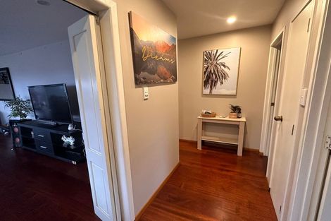 Photo of property in 9 Gwenand Place, Botany Downs, Auckland, 2010