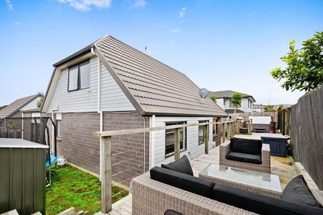 Photo of property in 18 Saralee Drive, Manurewa, Auckland, 2105