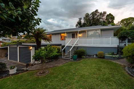 Photo of property in 42 Resolution Road, Welcome Bay, Tauranga, 3112