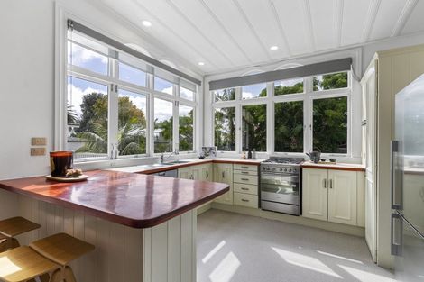 Photo of property in 11 Herne Bay Road, Herne Bay, Auckland, 1011