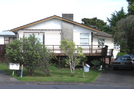 Photo of property in 16 Ashbourne Place, Glendene, Auckland, 0602