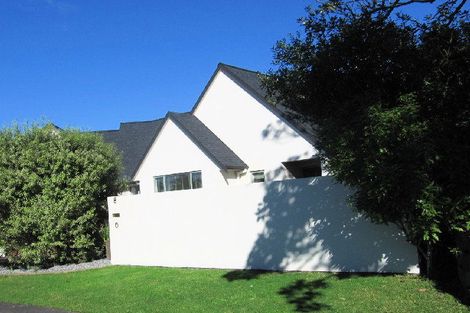 Photo of property in 17 Burnside Court, Rosedale, Auckland, 0632