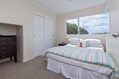 Photo of property in 1/17 Kells Place, Botany Downs, Auckland, 2010