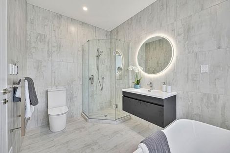 Photo of property in 4 Wheki Place, Swanson, Auckland, 0614