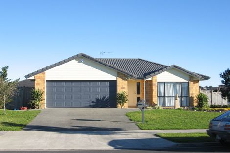Photo of property in 16 Croftview Road, Wattle Downs, Auckland, 2103