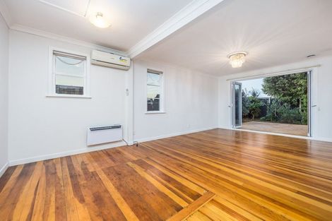 Photo of property in 182 Waimumu Road, Massey, Auckland, 0614