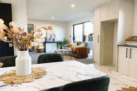 Photo of property in 452-454 Gloucester Street, Taradale, Napier, 4112