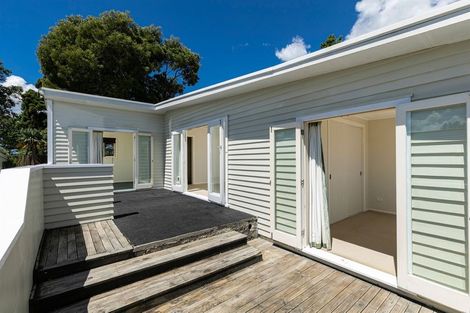 Photo of property in 14 Isobel Road, Greenhithe, Auckland, 0632