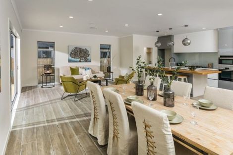 Photo of property in 16 Gilbransen Road, Kumeu, 0810