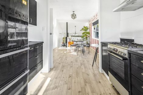 Photo of property in 32 Chedworth Avenue, Chedworth, Hamilton, 3210