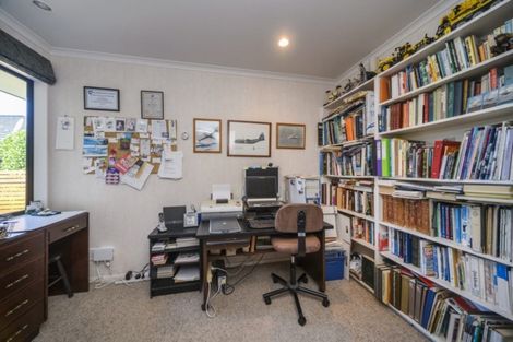 Photo of property in 25 Akaroa Avenue, Awapuni, Palmerston North, 4412