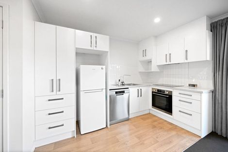 Photo of property in 2/178 Old Farm Road, Hamilton East, Hamilton, 3216