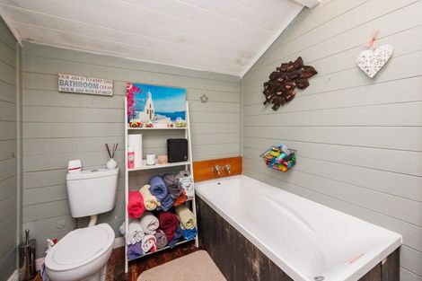 Photo of property in 38 Queen Street, Feilding, 4702