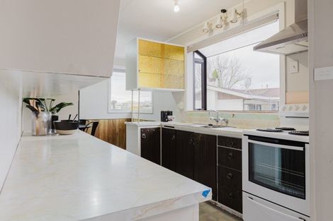 Photo of property in 35 Totara Road, Awapuni, Palmerston North, 4412