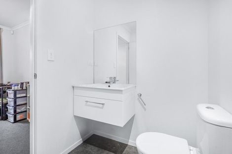 Photo of property in 2/3 June Place, Hamilton East, Hamilton, 3216