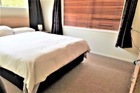 Photo of property in 8 Malibu Grove, Bayview, Auckland, 0629