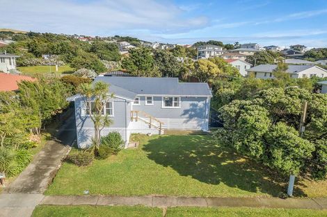 Photo of property in 3 Tuki Street, Titahi Bay, Porirua, 5022