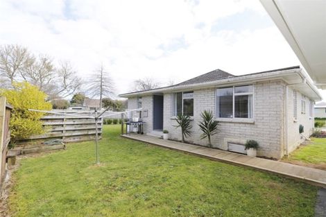 Photo of property in 33 Oakfield Crescent, Pukete, Hamilton, 3200